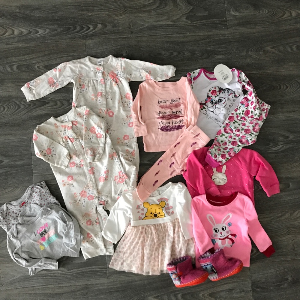 Lot 2 baby girl clothing for 12-18 mo